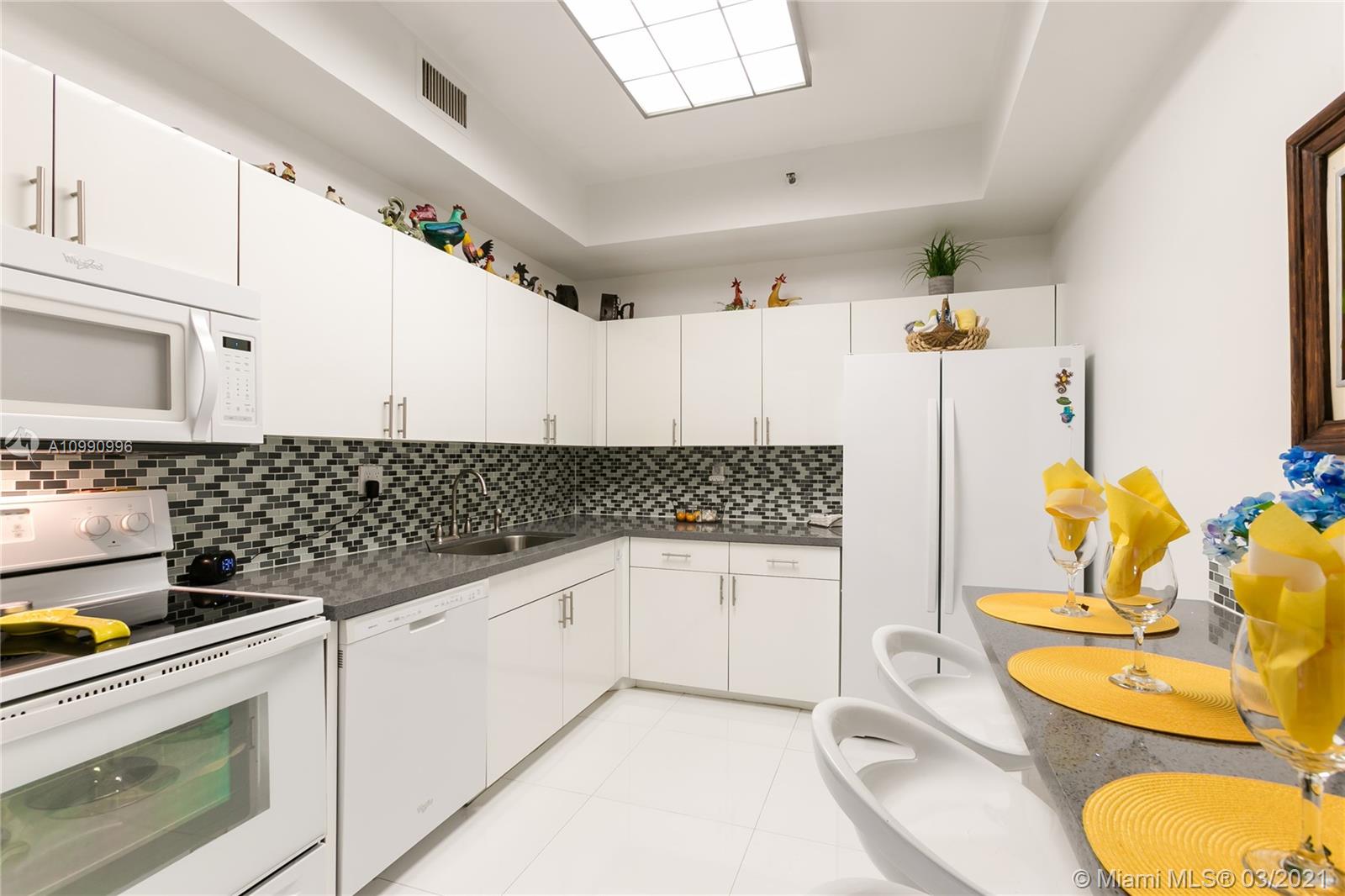 MYSTIC POINTE CONDO NO ON - Residential