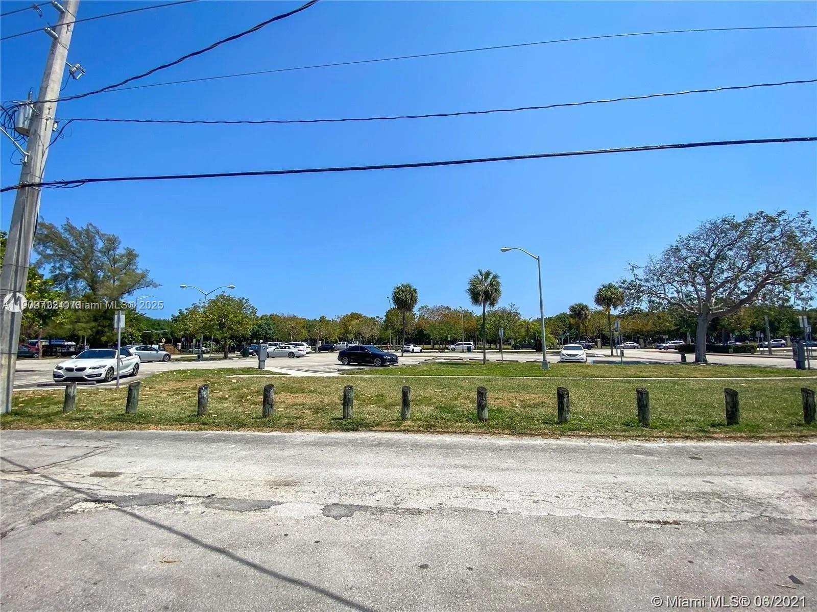 THE LOFTS AT COLLINS COND - Residential Lease