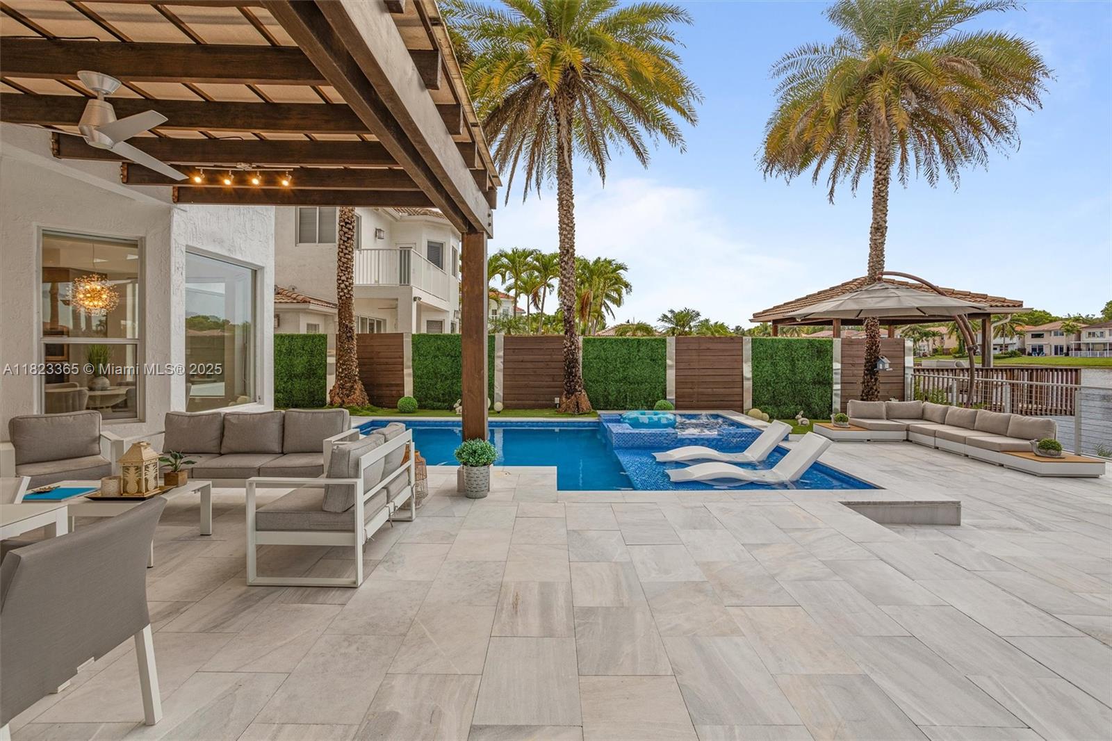 Doral Isles Catalina - Residential