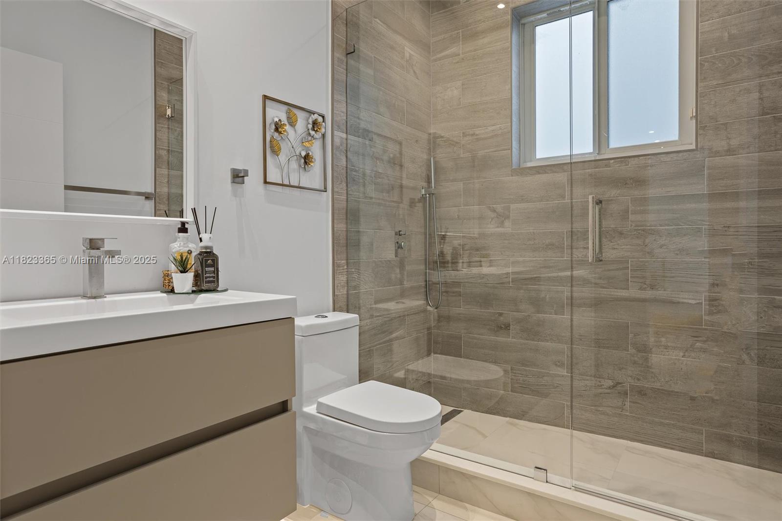 Doral Isles Catalina - Residential