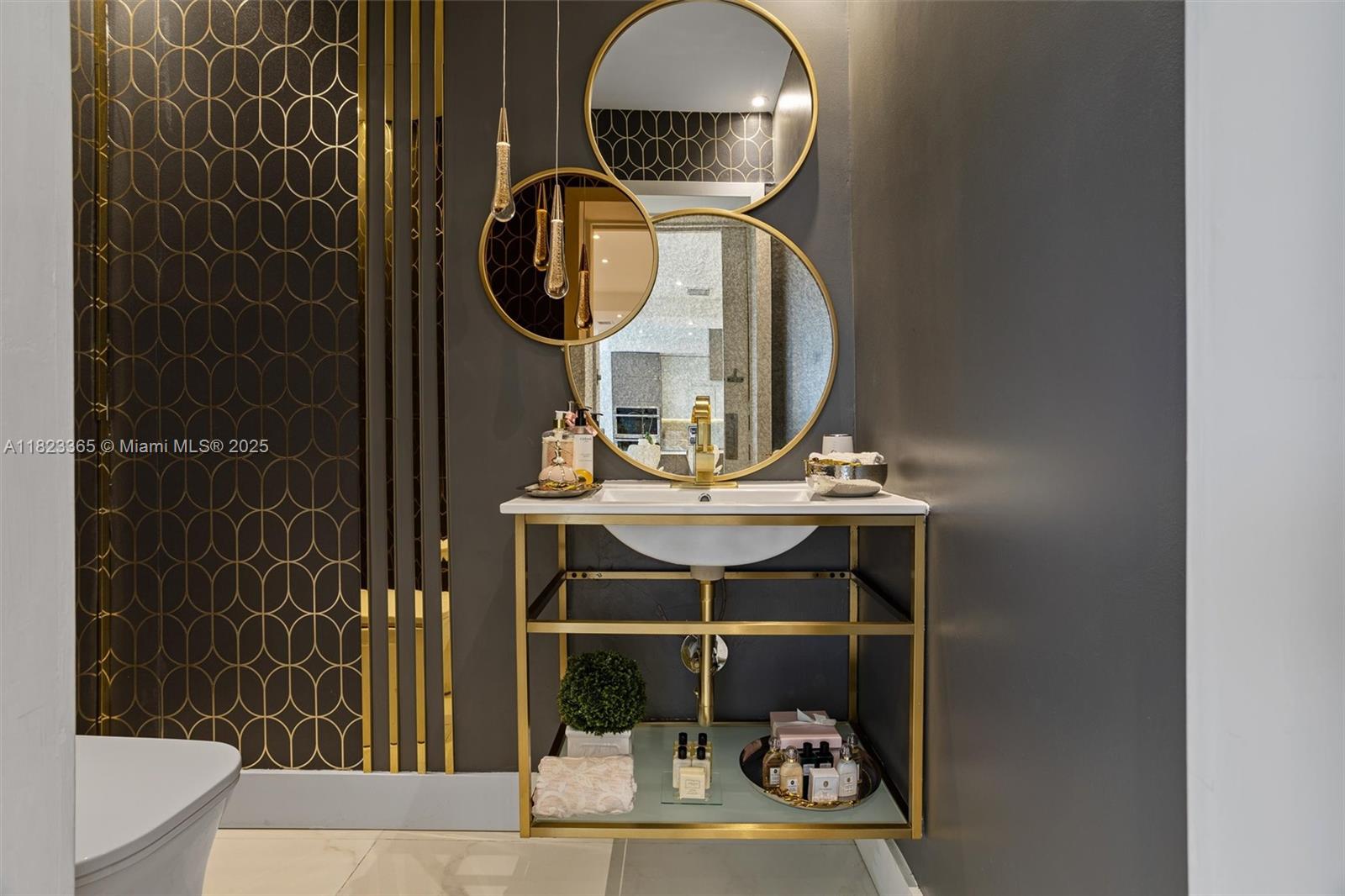 Doral Isles Catalina - Residential