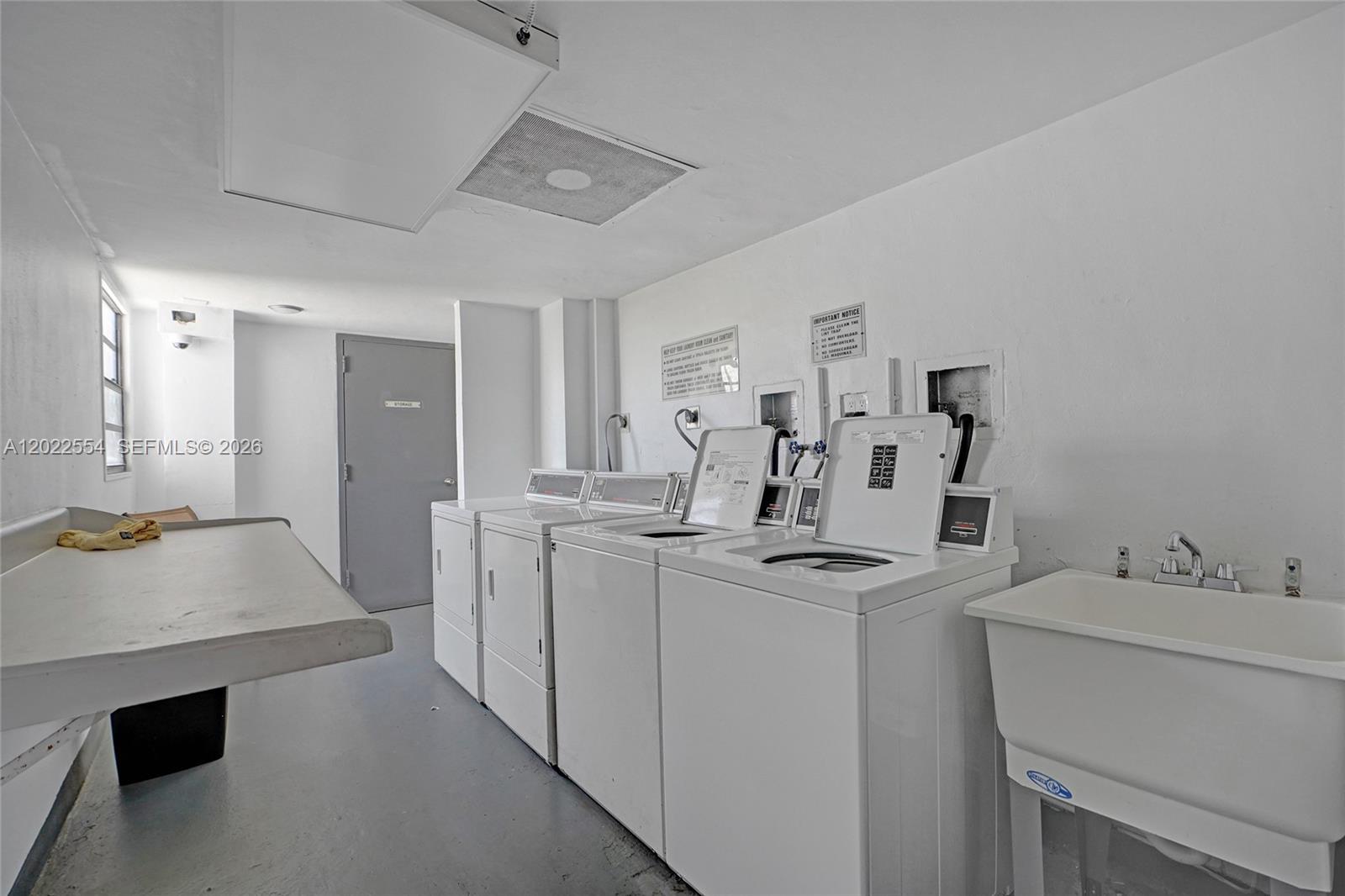 BISCAYA IV CONDO - Residential Lease