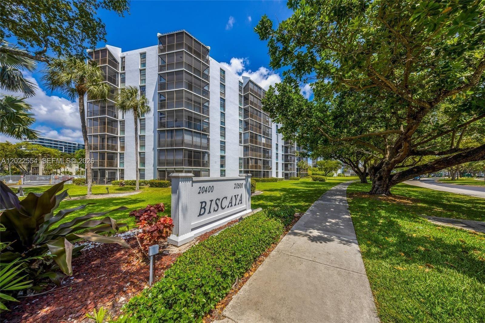 BISCAYA IV CONDO - Residential Lease