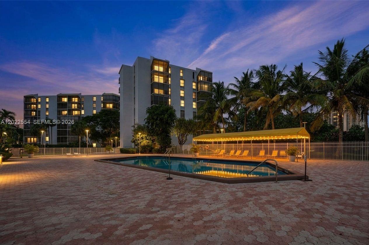 BISCAYA IV CONDO - Residential Lease