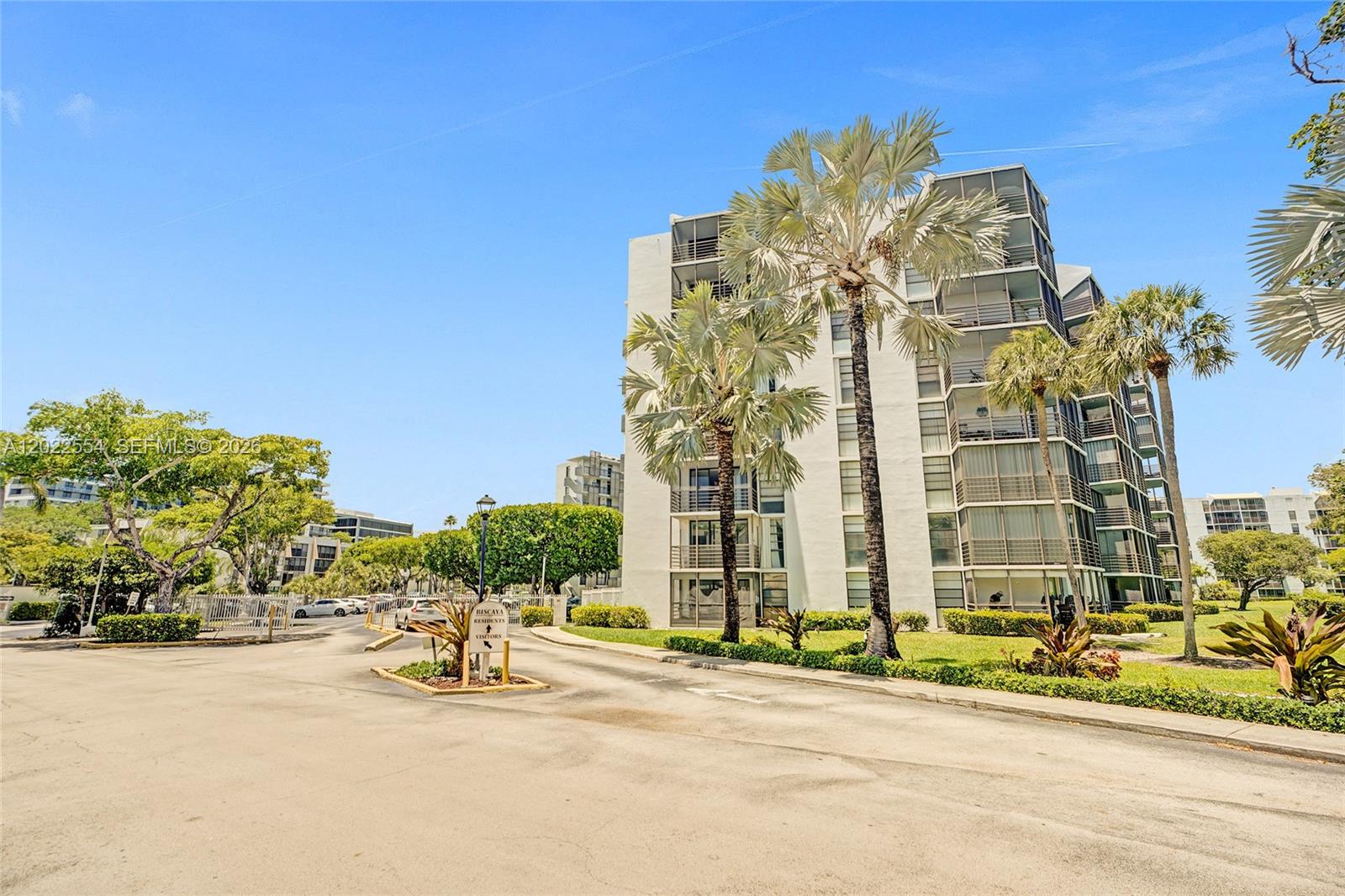 BISCAYA IV CONDO - Residential Lease