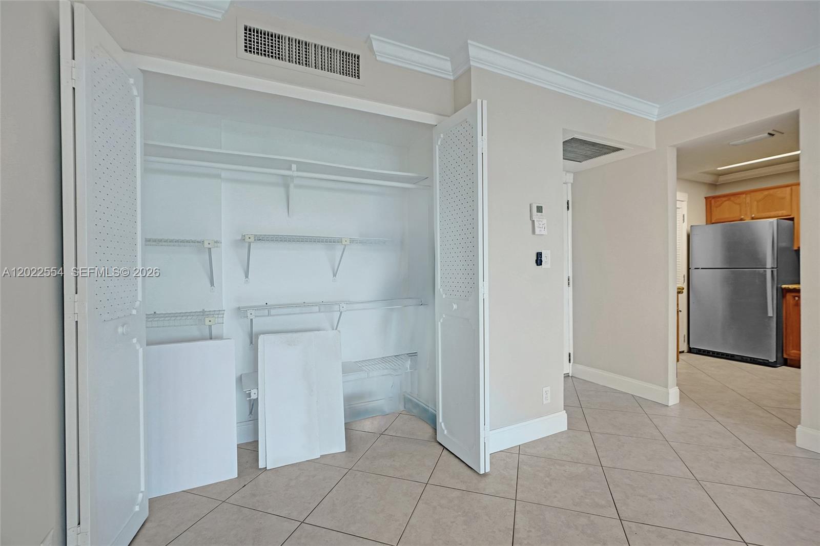 BISCAYA IV CONDO - Residential Lease