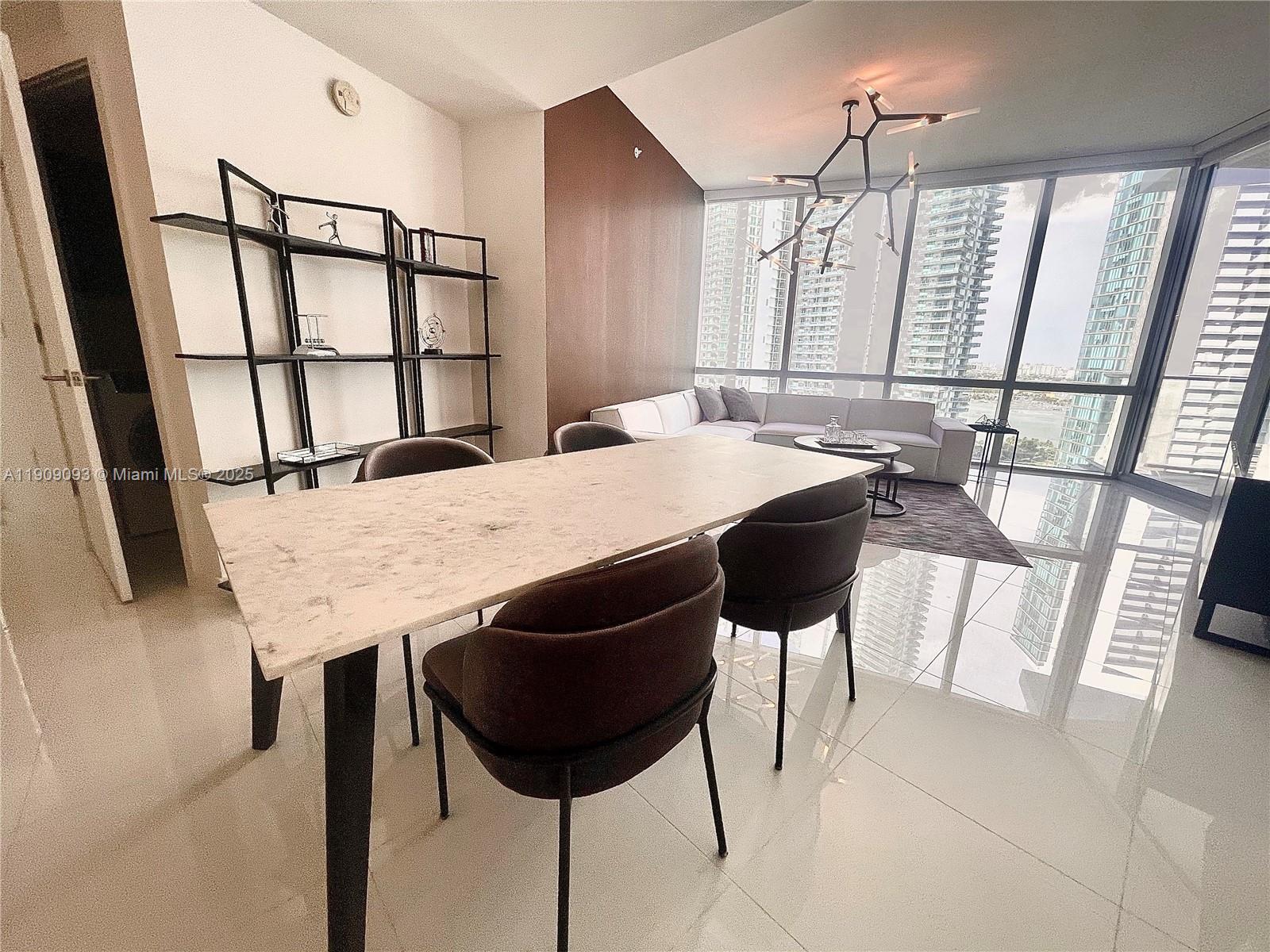 PARAMOUNT MIAMI WORLDCENT - Residential