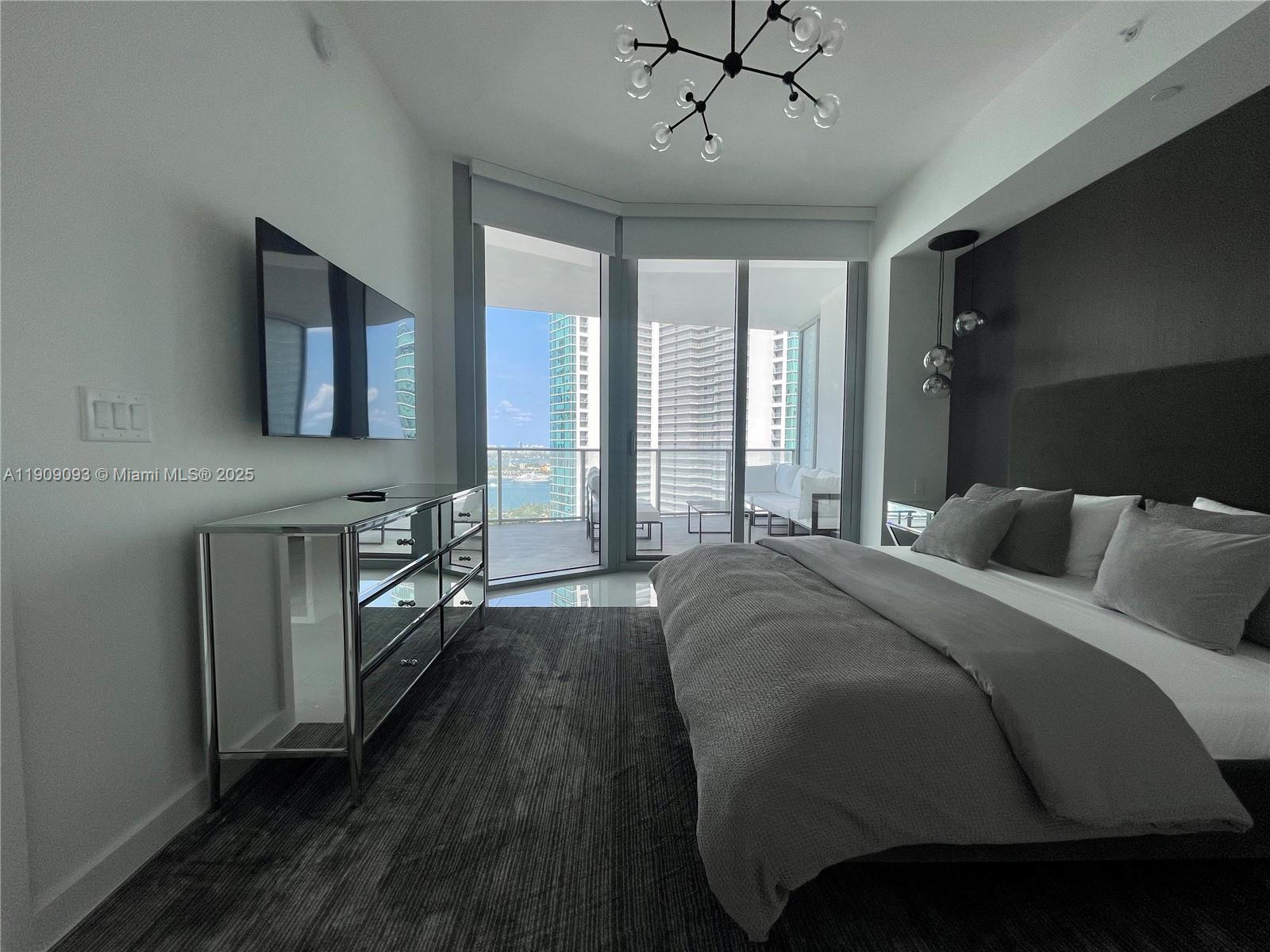 PARAMOUNT MIAMI WORLDCENT - Residential