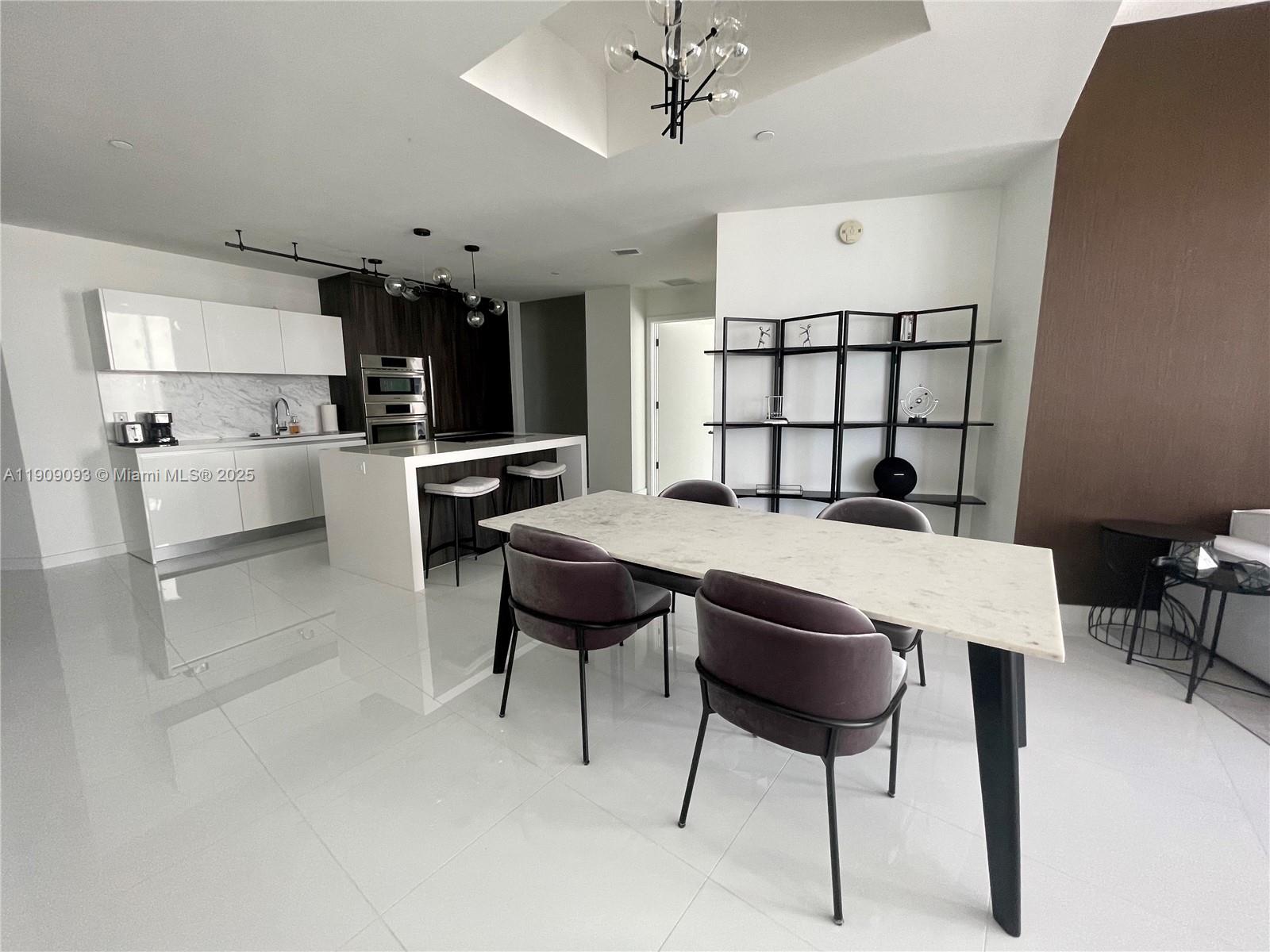 PARAMOUNT MIAMI WORLDCENT - Residential