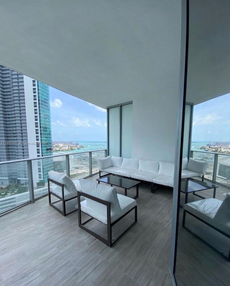 PARAMOUNT MIAMI WORLDCENT - Residential