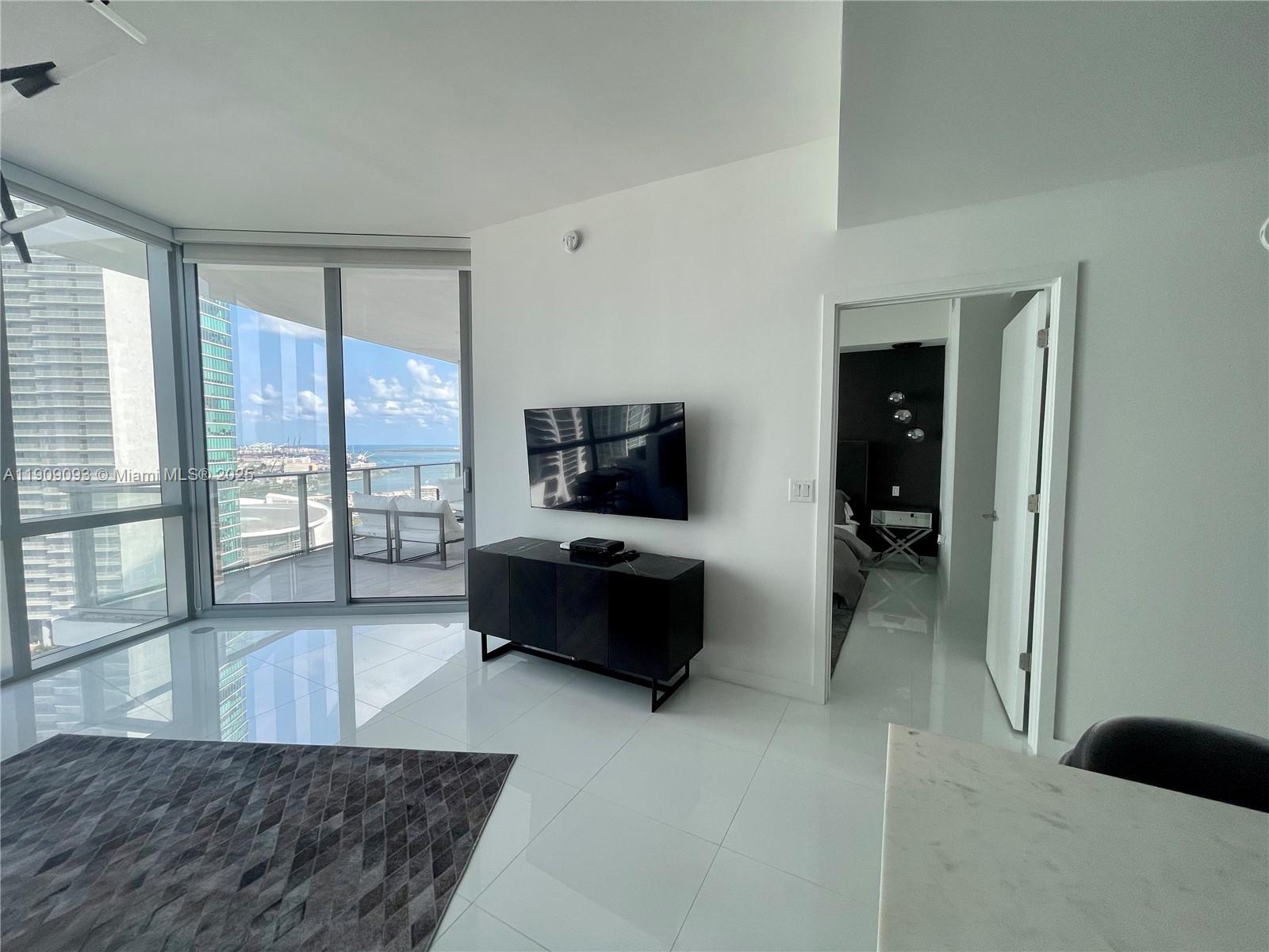 PARAMOUNT MIAMI WORLDCENT - Residential