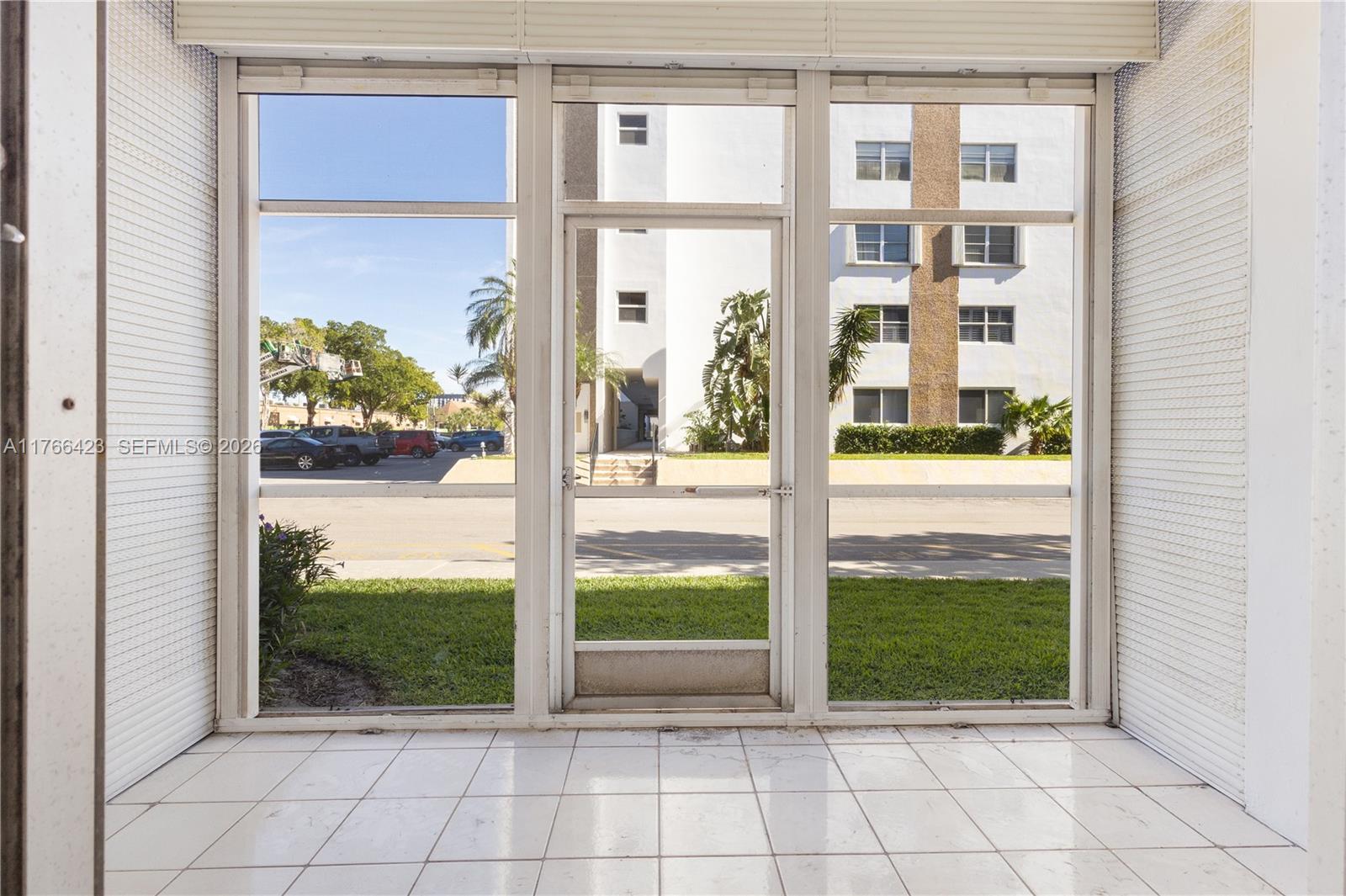 RIVER SHORES CONDO - Residential