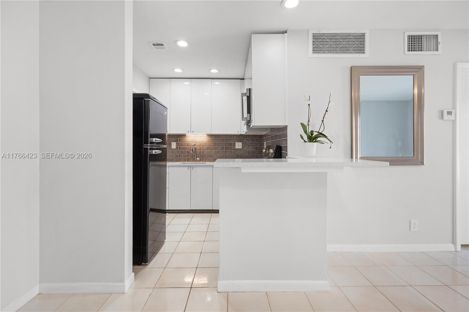 RIVER SHORES CONDO - Residential