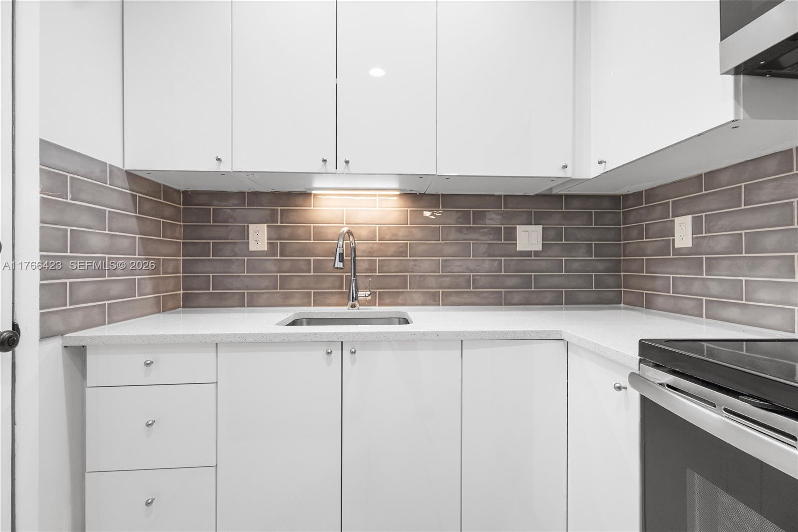 RIVER SHORES CONDO - Residential