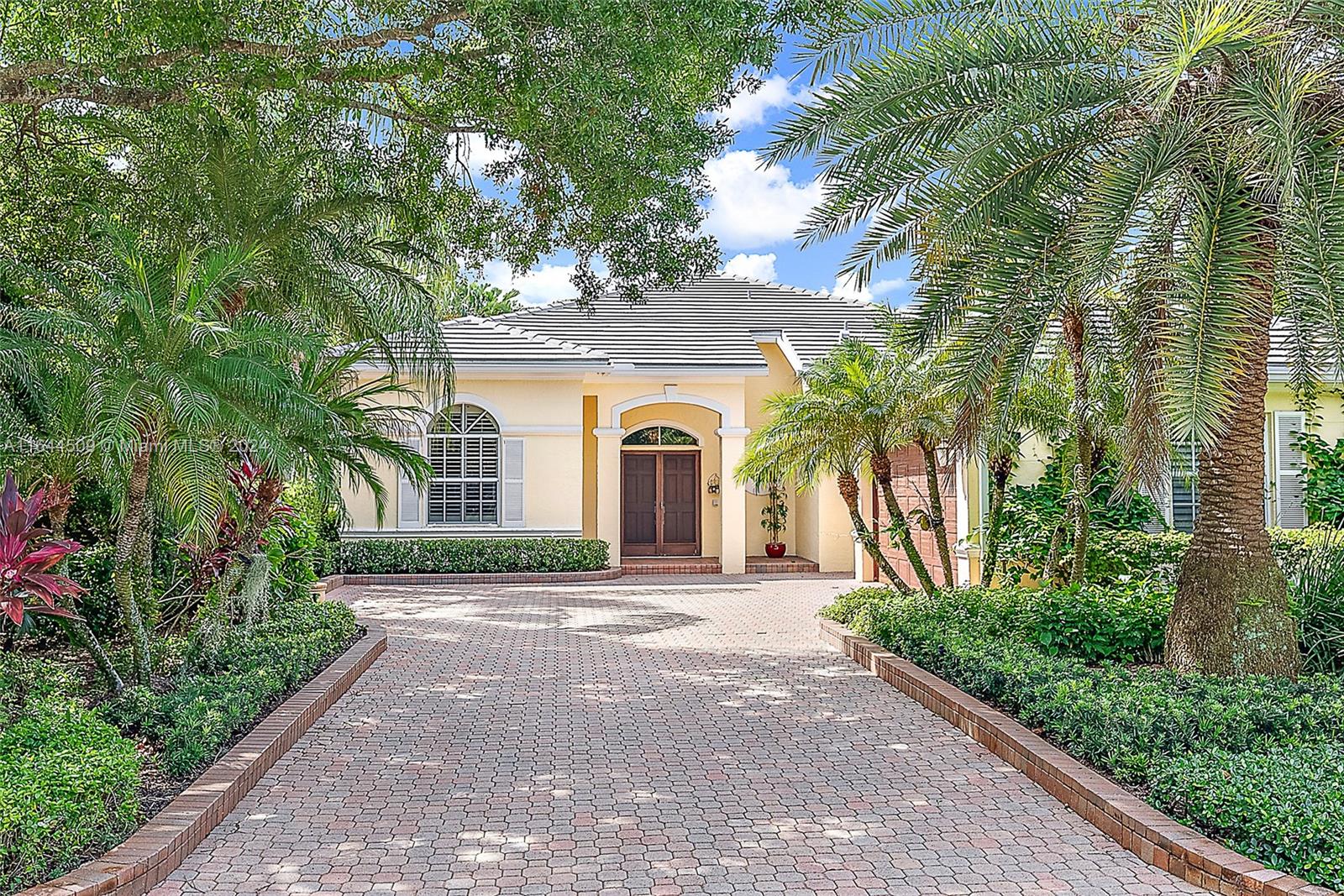 Admirals Cove - Residential