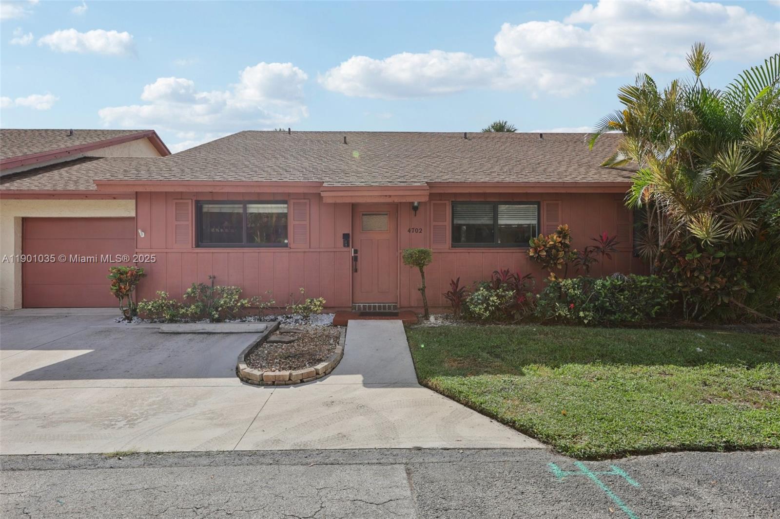 HAMMOCKS AT COCONUT CREEK - Residential