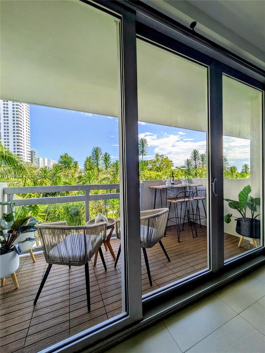 FLAMINGO SOUTH BEACH I CO - Residential