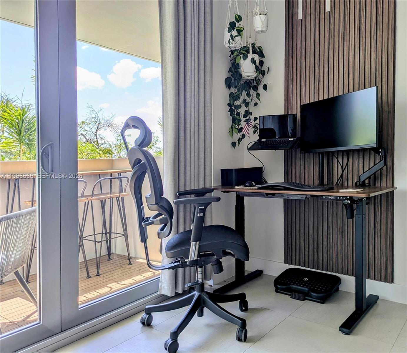 FLAMINGO SOUTH BEACH I CO - Residential