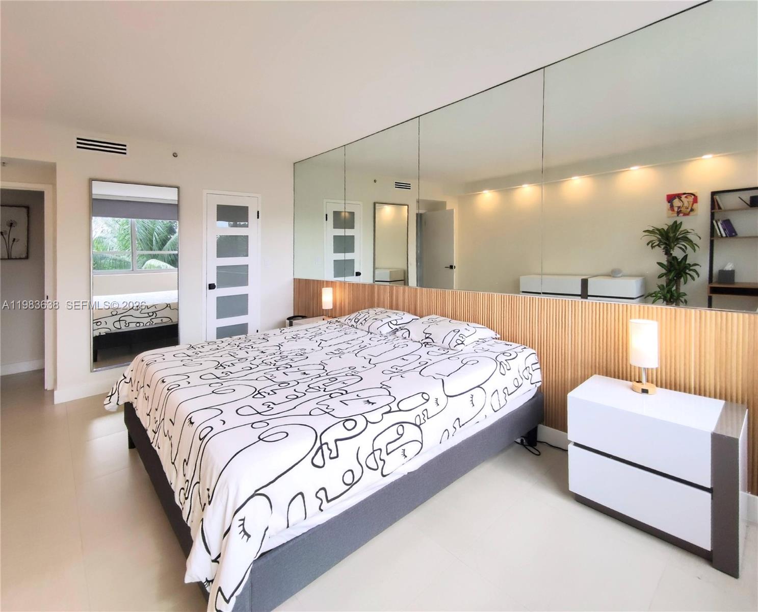 FLAMINGO SOUTH BEACH I CO - Residential