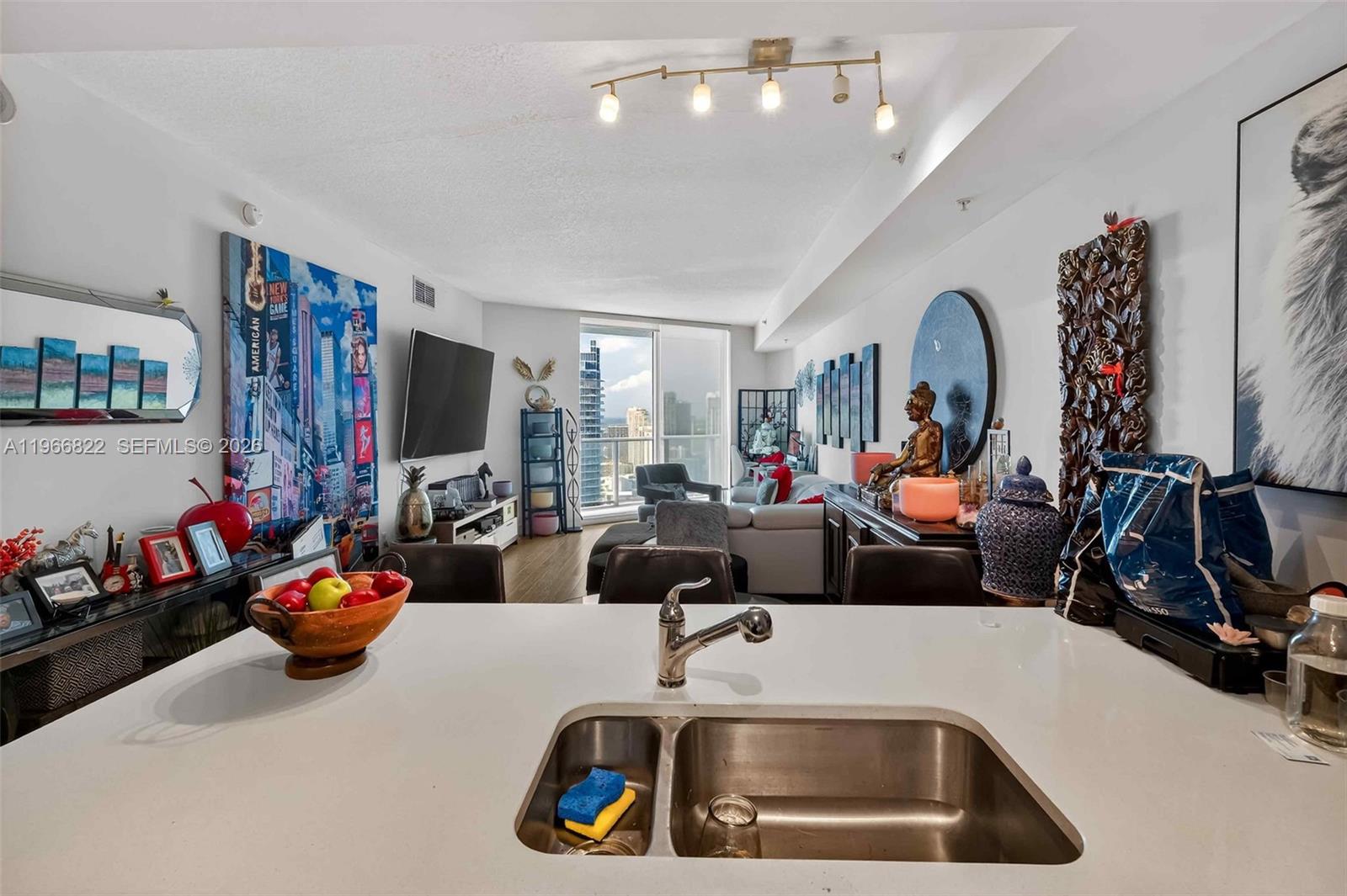 1900 N Bayshore Dr 4508