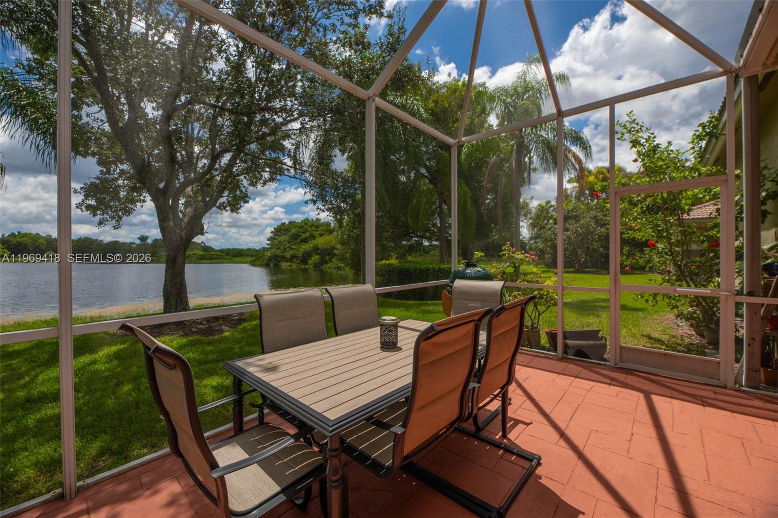 SAPPHIRE POINTE - DIAMOND - Residential