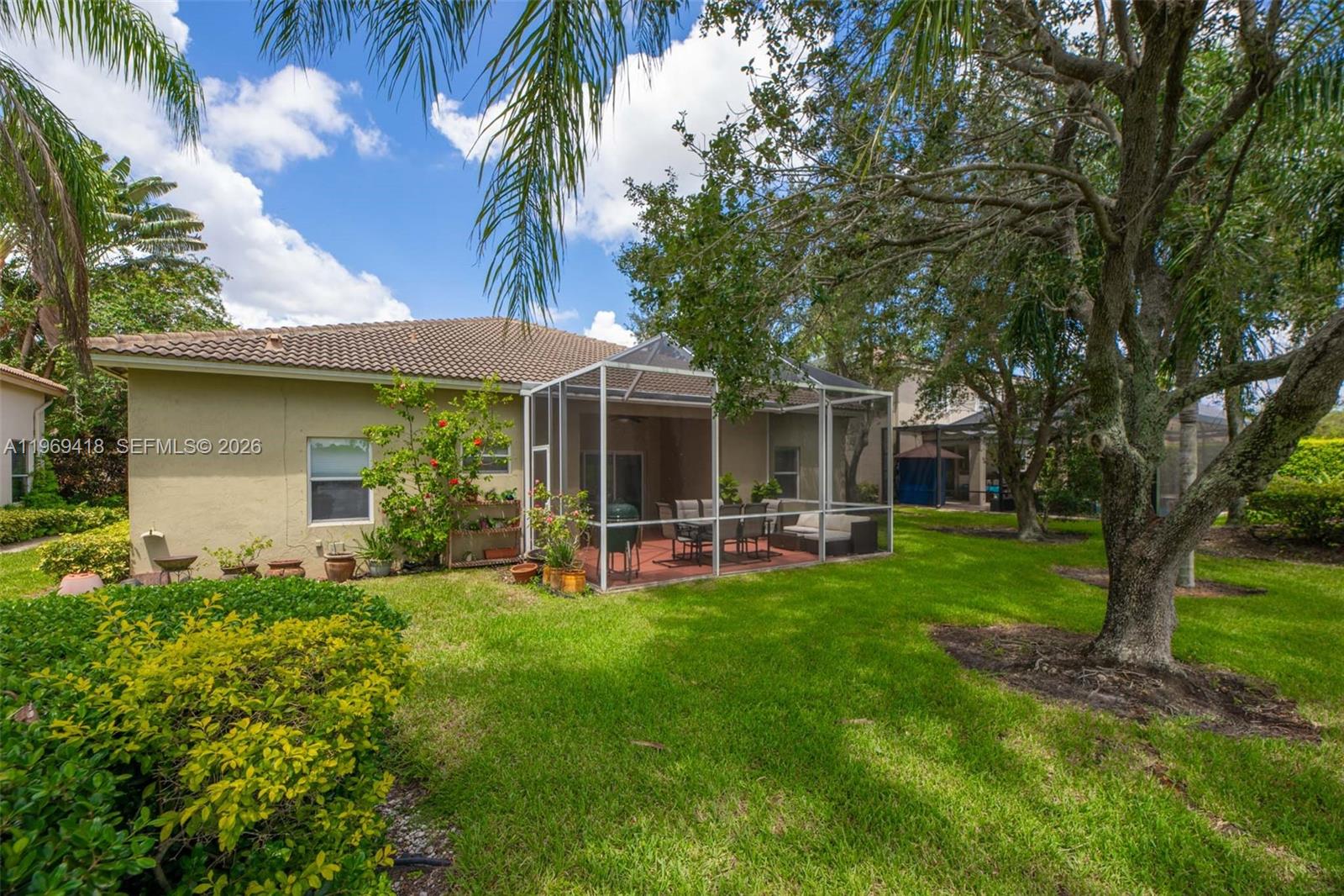 SAPPHIRE POINTE - DIAMOND - Residential