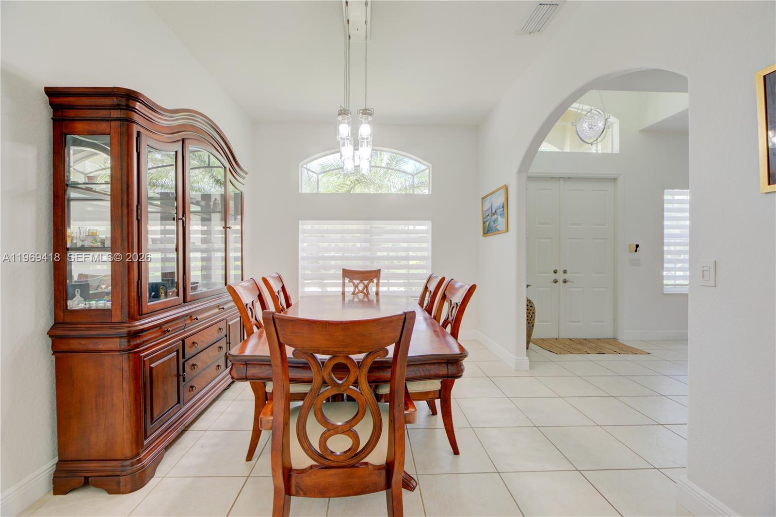 SAPPHIRE POINTE - DIAMOND - Residential