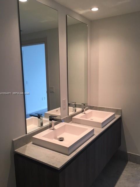 SLS LUX - Residential Lease