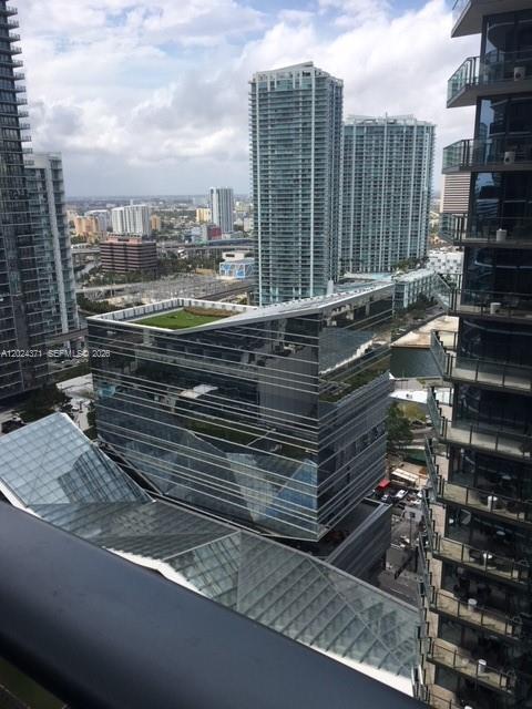 SLS LUX - Residential Lease