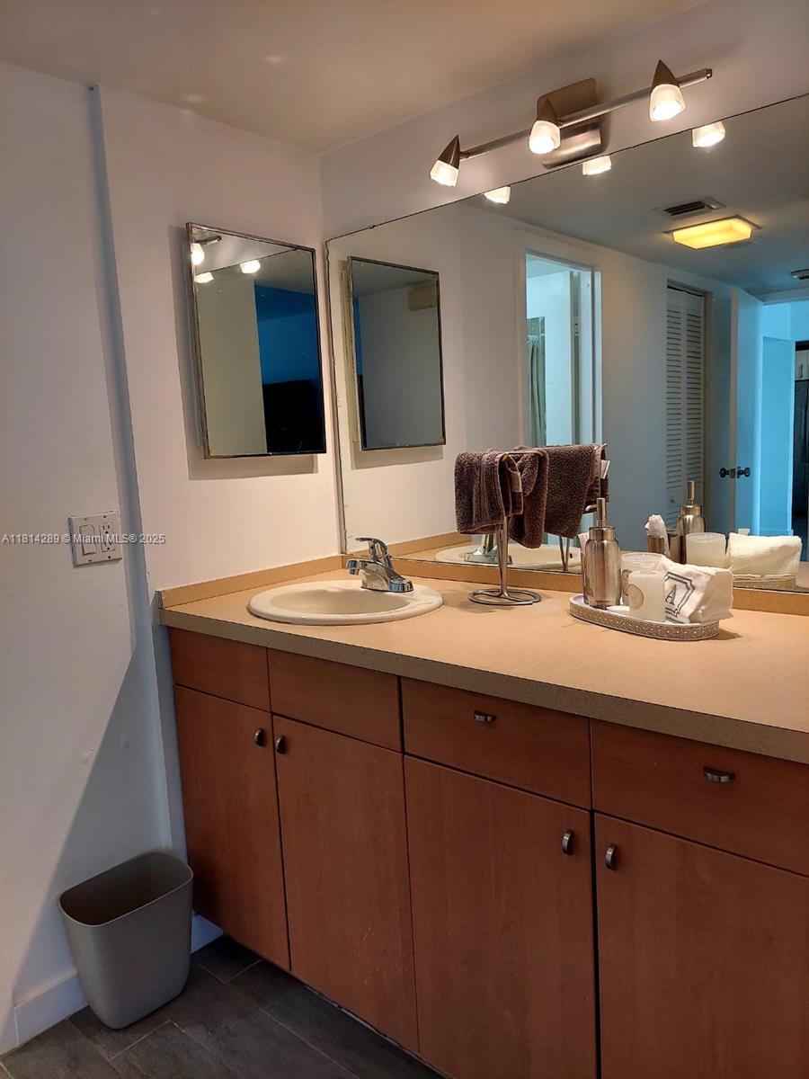 AVENTURA ELDORADO CONDO - Residential Lease