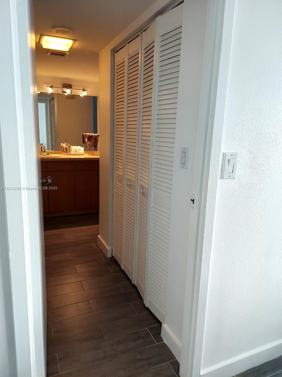 AVENTURA ELDORADO CONDO - Residential Lease