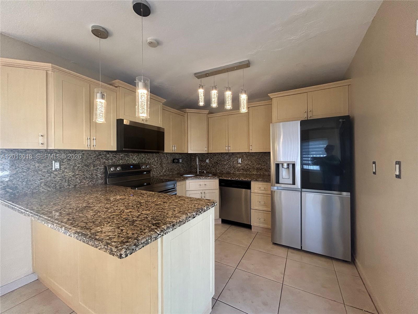 WESTWOOD ESTS 4TH ADDN - Residential