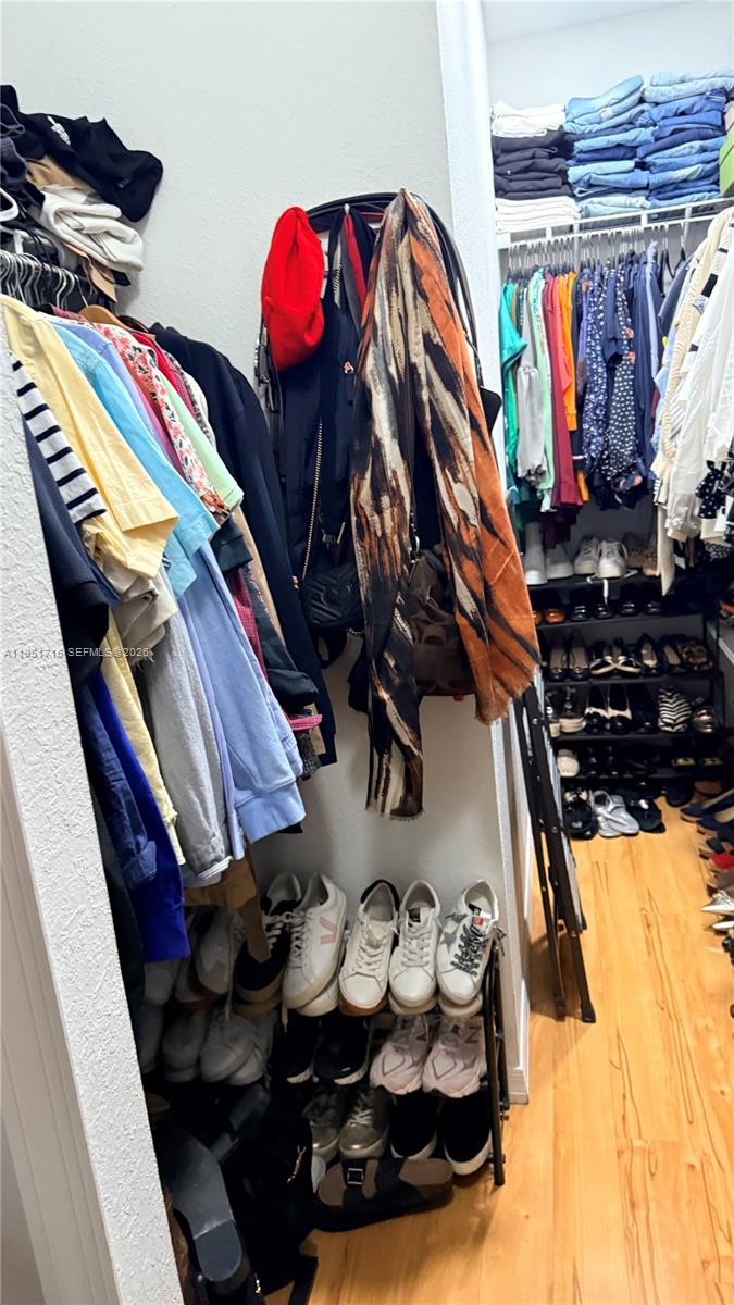 KENDALLAND - Residential