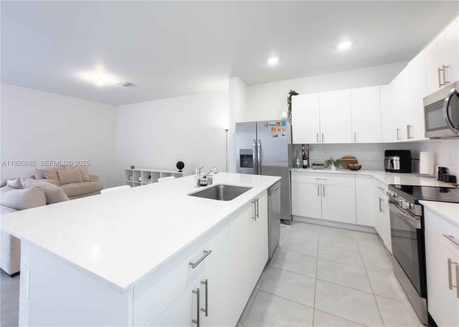 26486 SW 148th Ct, Homestead, FL, 33032/$465,000 3 26486 SW 148th Ct