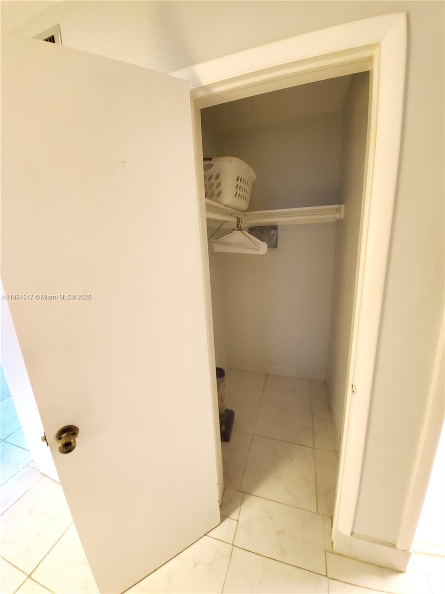 APRIL BREEZE CONDO - Residential Lease
