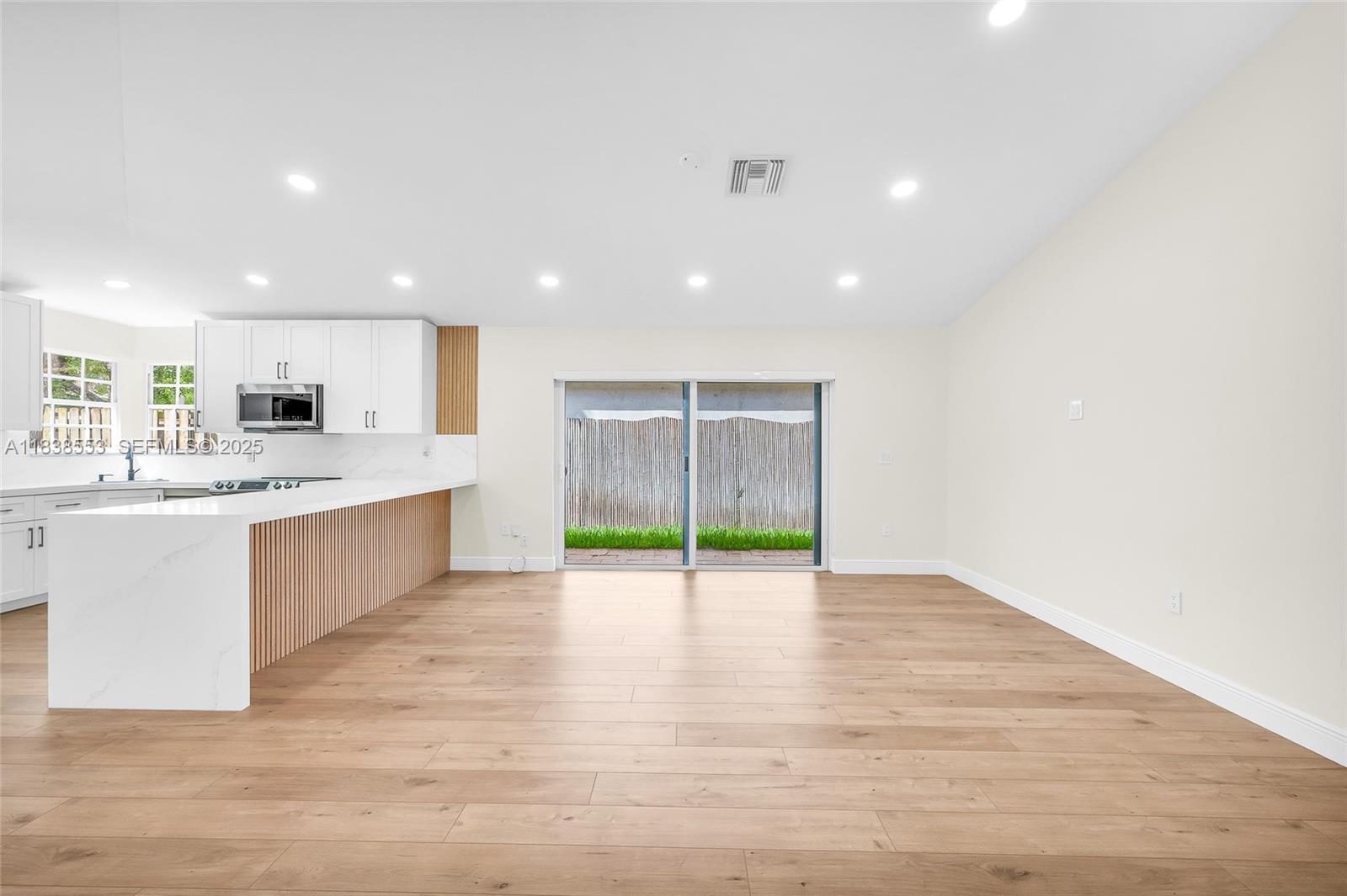 SAWGRASS PLANTATION - Residential