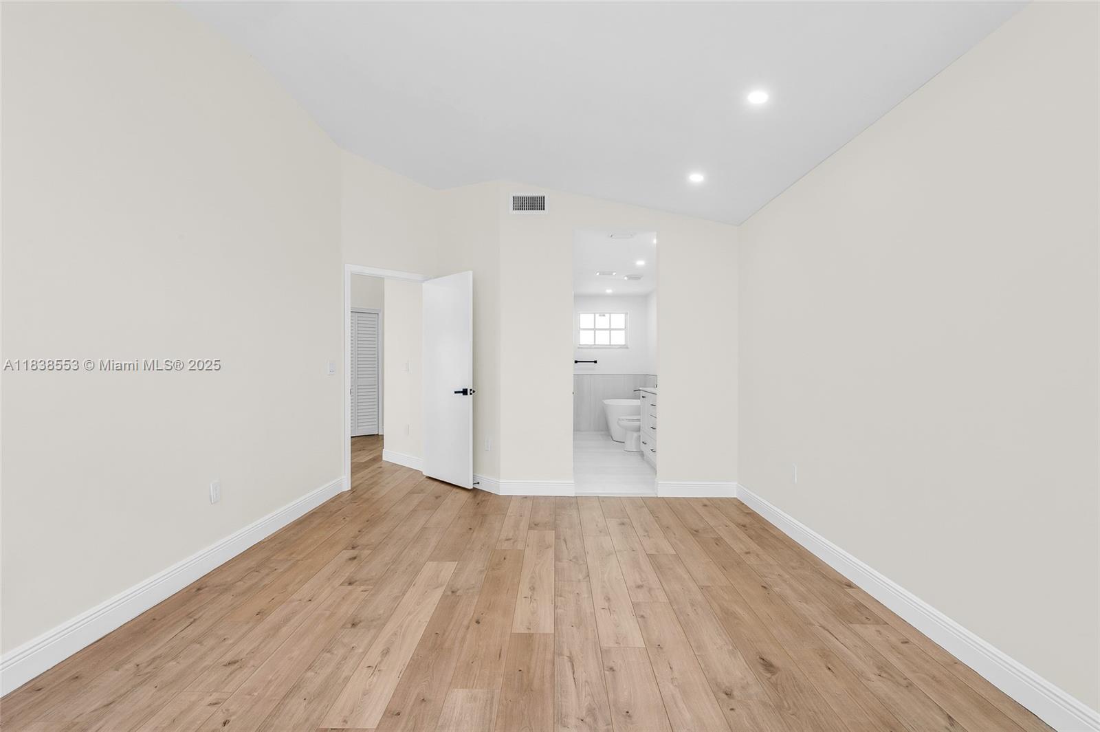 SAWGRASS PLANTATION - Residential