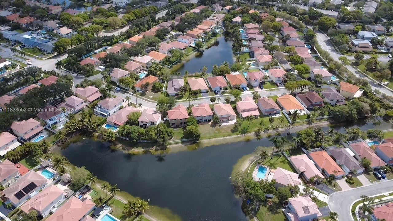 SAWGRASS PLANTATION - Residential