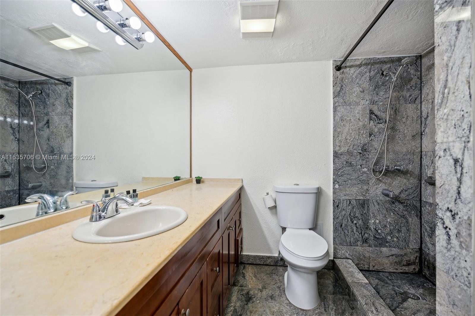 TOWERS OF WESTLAND CONDO - Residential