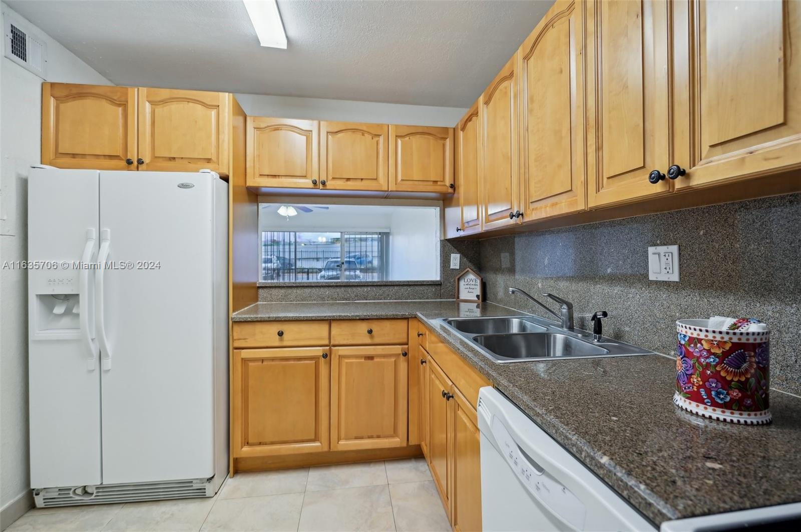 TOWERS OF WESTLAND CONDO - Residential