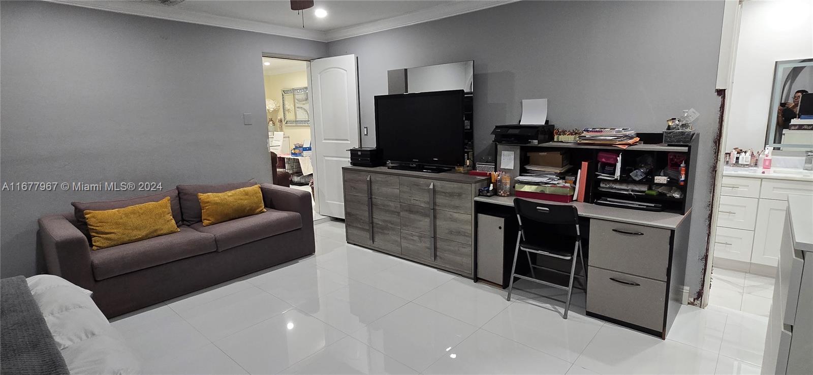 BROADVIEW PARK - Residential