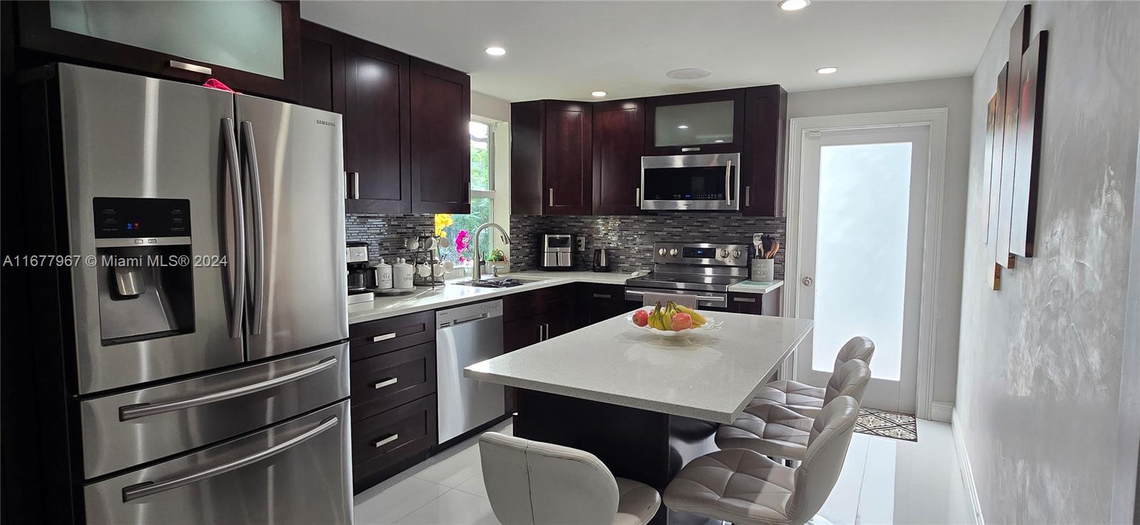 BROADVIEW PARK - Residential
