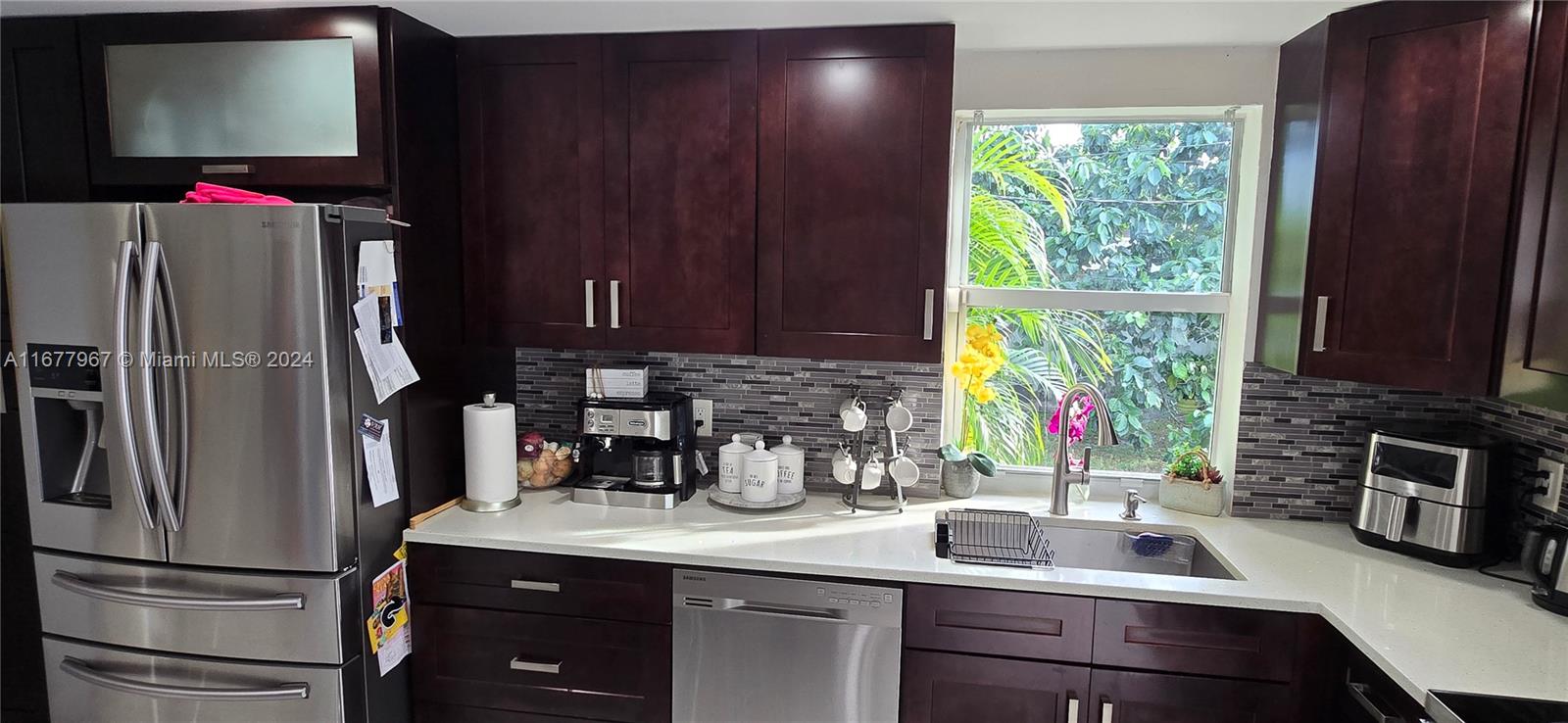 BROADVIEW PARK - Residential