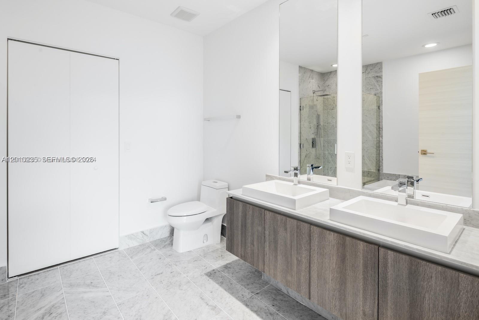 801 SMA RESIDENCES CONDO - Residential