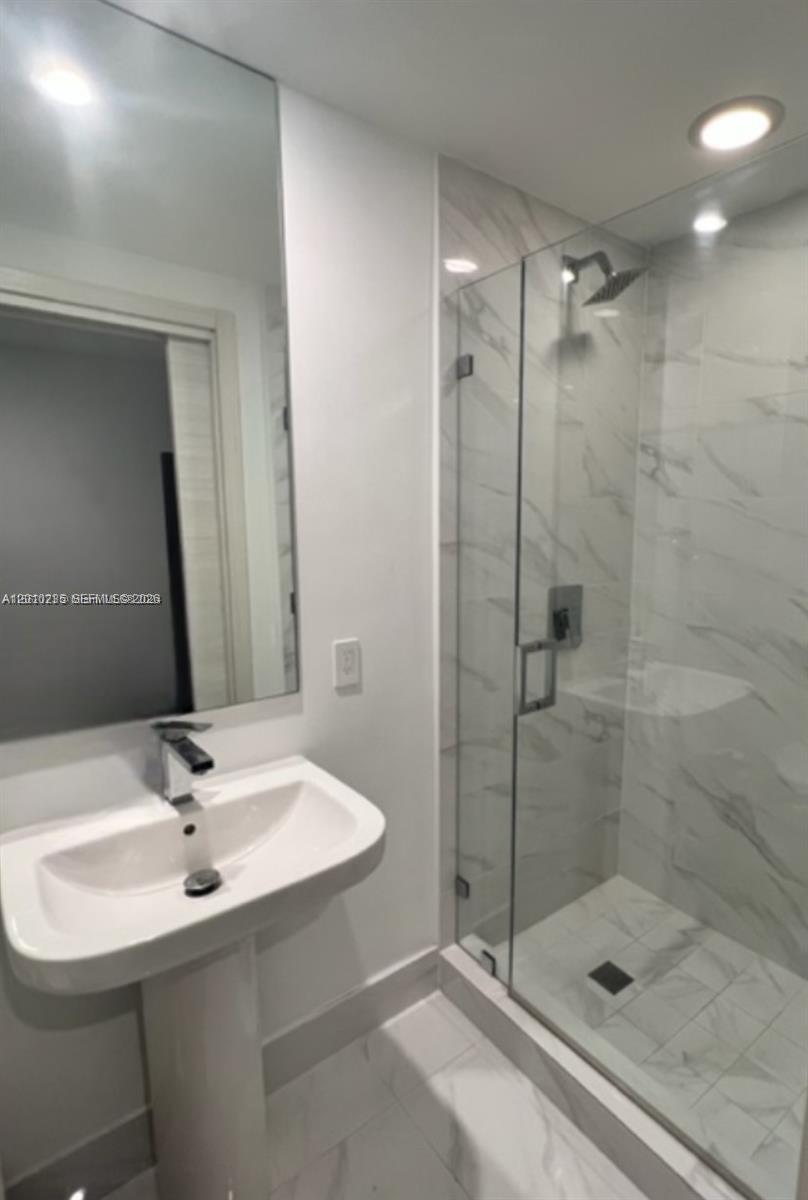 801 SMA RESIDENCES CONDO - Residential