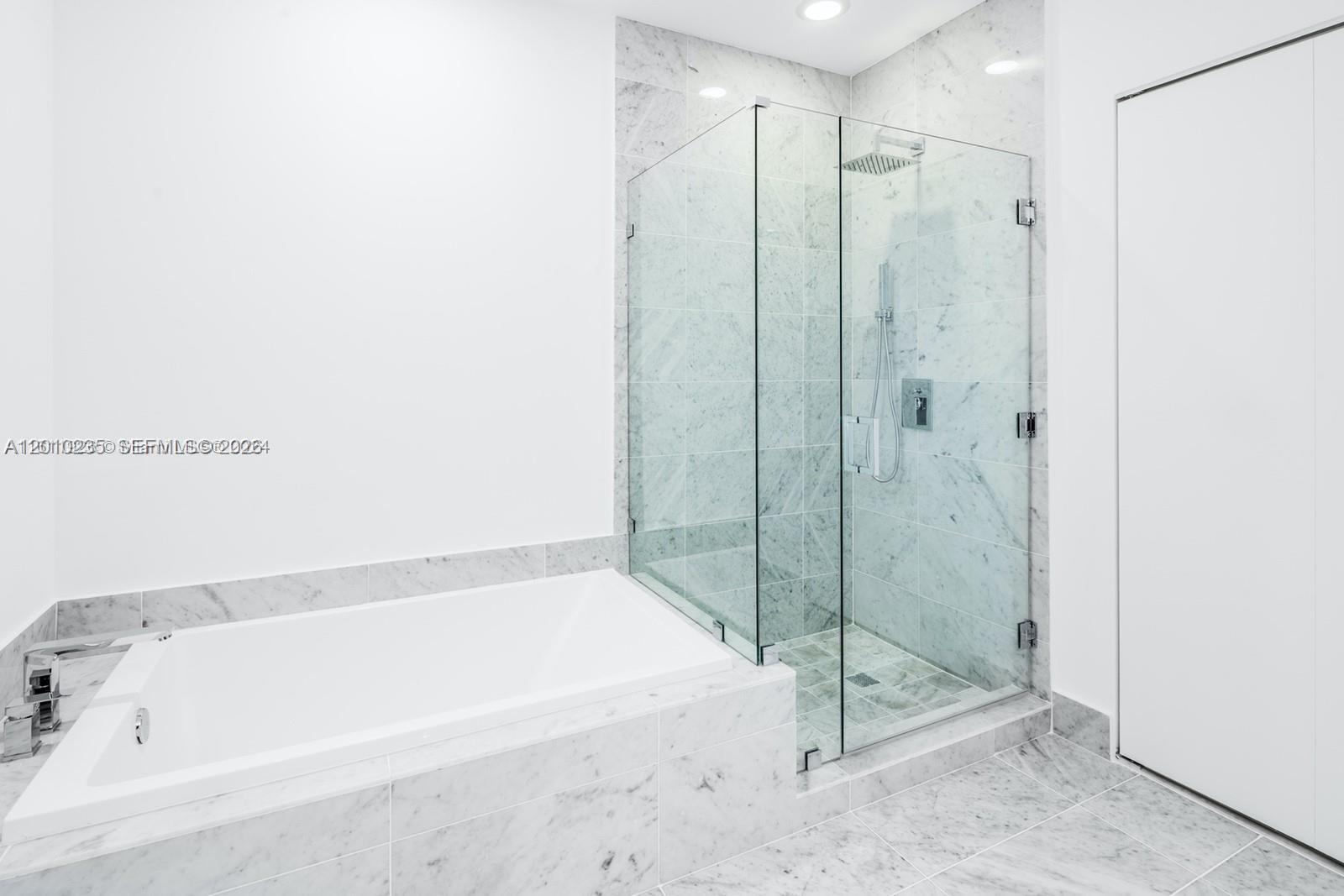 801 SMA RESIDENCES CONDO - Residential