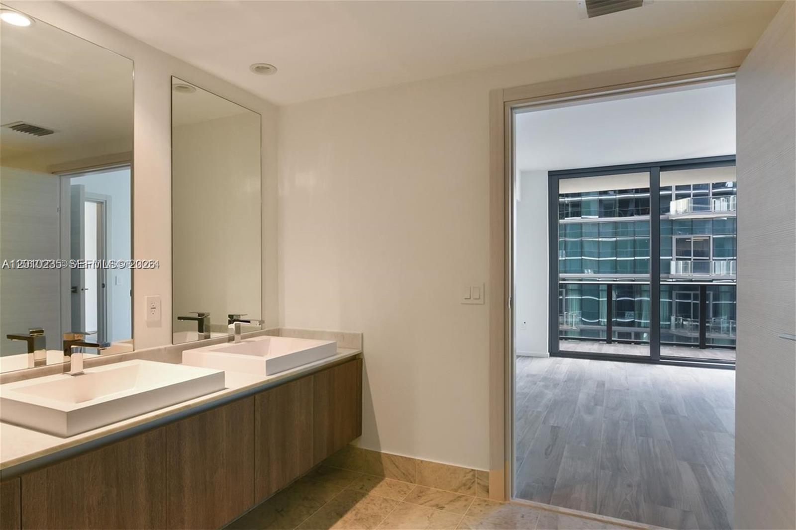 801 SMA RESIDENCES CONDO - Residential