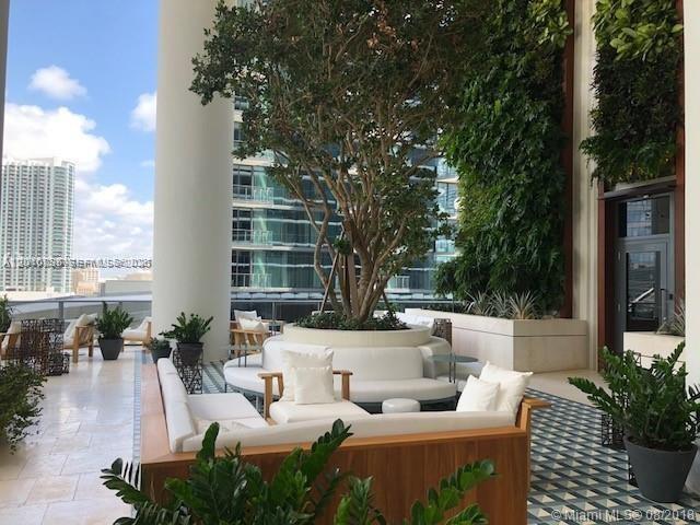 801 SMA RESIDENCES CONDO - Residential