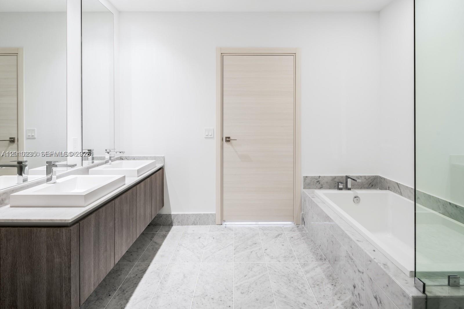 801 SMA RESIDENCES CONDO - Residential