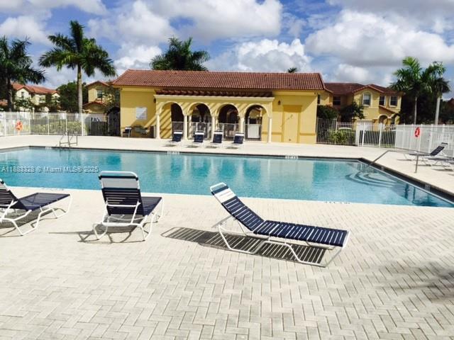 ISLANDS AT DORAL 1ST ADDN - Residential Lease